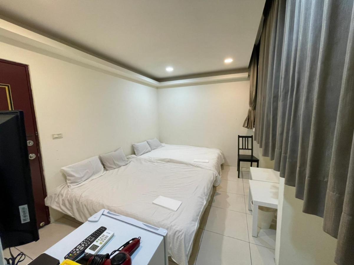 Fengjia Muxia Apartment Taichung Exterior photo